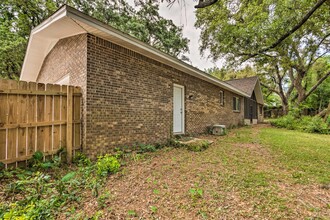 2816 Whisper Pine Dr in Gulf Breeze, FL - Building Photo - Building Photo