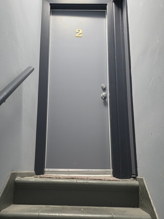 2026 Hermosa Ave, Unit 2 in Hermosa Beach, CA - Building Photo - Building Photo