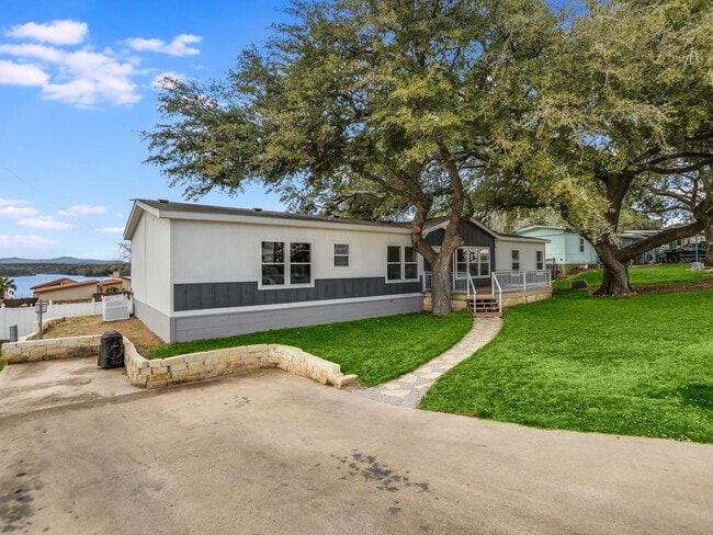 604 Co Rd 136A in Marble Falls, TX - Building Photo - Building Photo