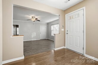 4282 Melrose Club Dr, Unit 3+2 in Matthews, NC - Foto de edificio - Building Photo