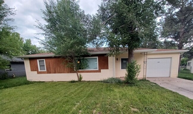 property at 2820 Gardner Pl