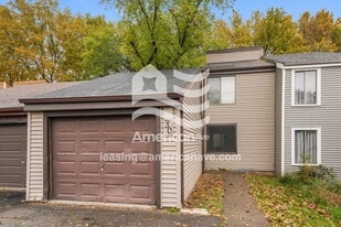 30 Tilegate Glen in Fairport, NY - Building Photo