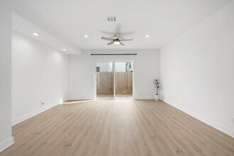 1512 Barbee St in Houston, TX - Foto de edificio - Building Photo