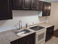 2044 Hollins St photo'