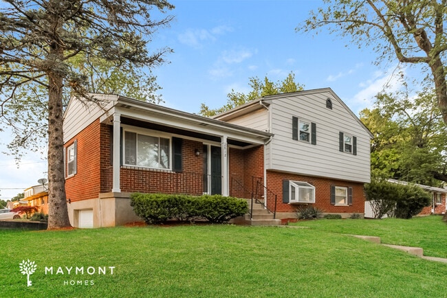 2512 Grosvenor Dr in Cincinnati, OH - Building Photo - Building Photo