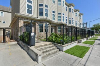 2020 McGowen St in Houston, TX - Building Photo - Building Photo