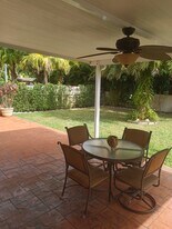 12201 SW 82nd Ave in Pinecrest, FL - Building Photo