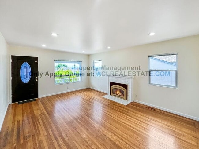 property at 4956 Heyer Ave