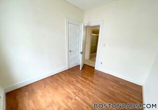 45 Crescent Ave in Boston, MA - Building Photo - Building Photo