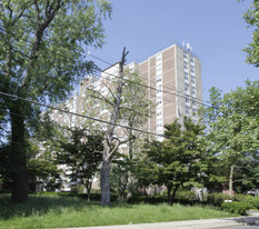 Luther Towers (55+) Apartments