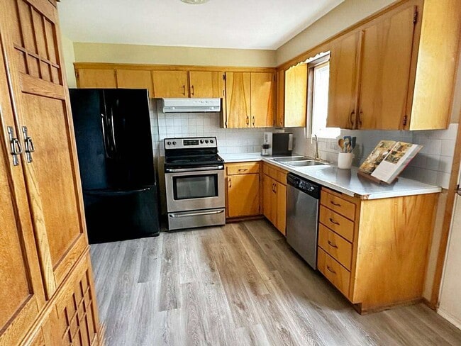 1217 Holladay Dr in Cheney, WA - Building Photo - Building Photo