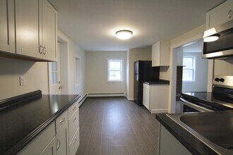 126 Maxwell Ln in Kingston, NY - Building Photo - Building Photo