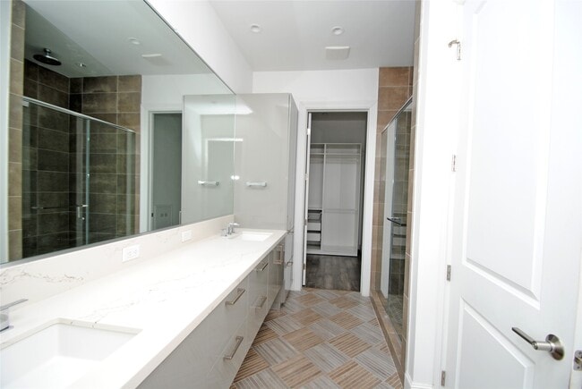 property at 1211 Caroline St