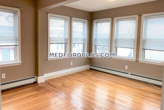 167 Harvard St-Unit -2 in Medford, MA - Building Photo - Building Photo