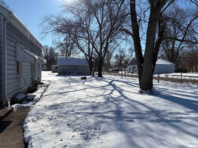 2916 W Meidroth St in Peoria, IL - Building Photo - Building Photo