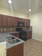 2431 Cloudy Bay Dr in Fresno, TX - Foto de edificio - Building Photo