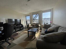 1124 Boylston St, Unit 604 in Boston, MA - Building Photo