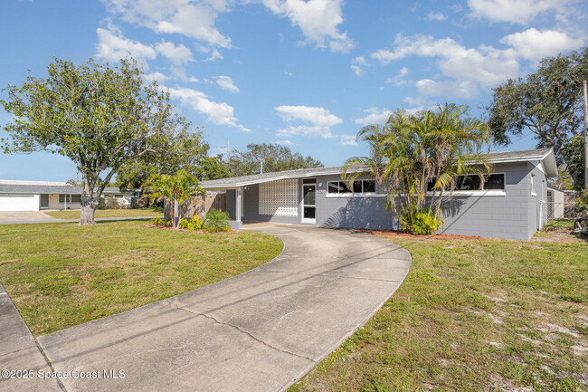 230 W Lauren Ct in Merritt Island, FL - Building Photo - Building Photo