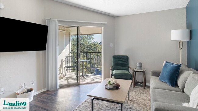 11050 Woodmeadow Pkwy in Dallas, TX - Building Photo - Building Photo