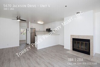 5670 Jackson Dr in La Mesa, CA - Building Photo - Building Photo