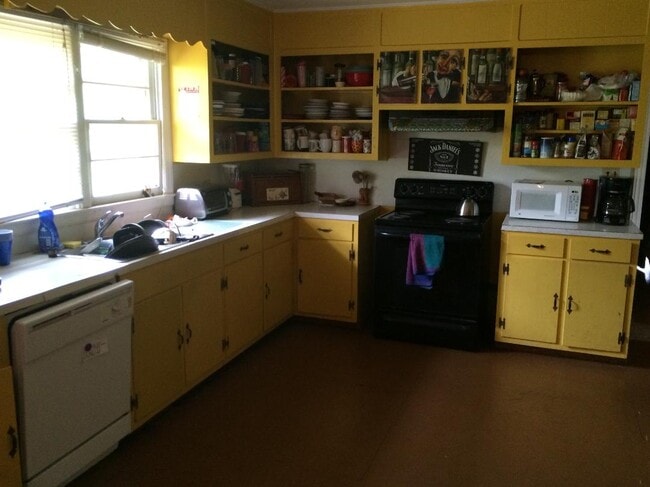 2762 US Highway 421 N in Boone, NC - Building Photo - Building Photo