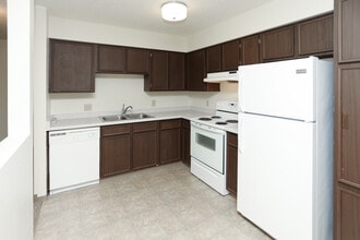 High Ridge in Bismarck, ND - Foto de edificio - Interior Photo