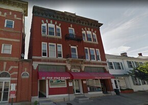 5 S Main St in Smithsburg, MD - Building Photo