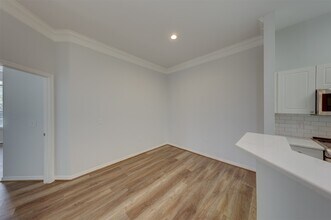 3045 Marina Bay Dr in League City, TX - Building Photo - Building Photo