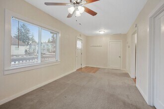 864 S Sherman St in Spokane, WA - Building Photo - Building Photo