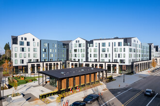 Alta Civic Station in Gresham, OR - Foto de edificio - Building Photo