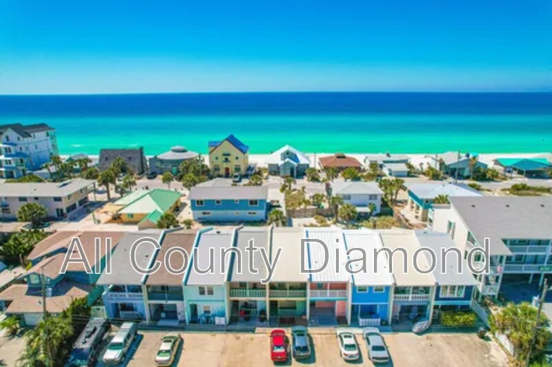 4819 Hispaniola St in Panama City Beach, FL - Building Photo