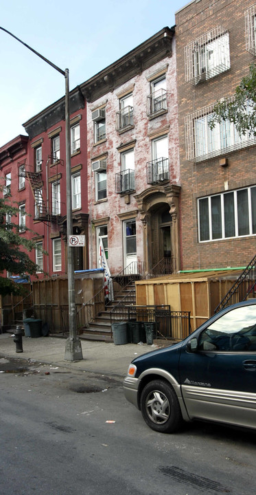 149 Rodney St in Brooklyn, NY - Building Photo