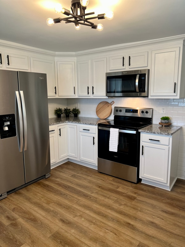 property at 736 Everett Rd