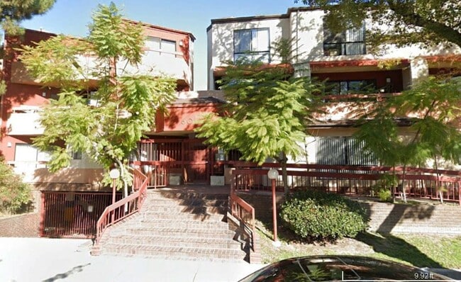 property at 601 Palm Dr