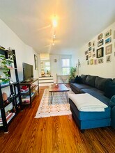 235 Montgomery St in Jersey City, NJ - Building Photo - Building Photo