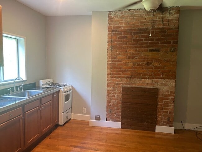 721 Chislett St in Pittsburgh, PA - Building Photo - Building Photo