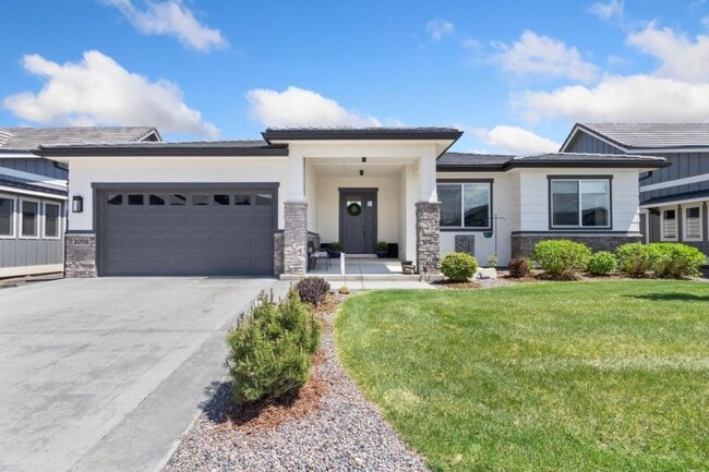 3098 Heron Lakes Pkwy in Berthoud, CO - Building Photo - Building Photo