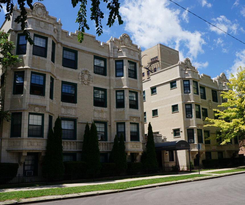 5120 S Harper Ave in Chicago, IL - Building Photo