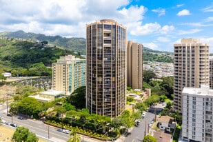 Craigside Condominiums in Honolulu, HI - Building Photo