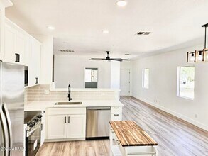 1187 E Cowboy Cove Trail in San Tan Valley, AZ - Building Photo - Building Photo