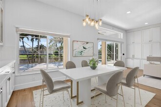 1012 Fairfield Meadows Dr in Weston, FL - Building Photo - Building Photo