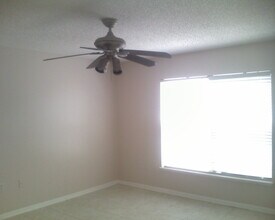 1745 W Marshall Lake Dr in Apopka, FL - Building Photo - Building Photo