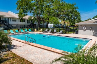 Central Park at East Bay in Largo, FL - Building Photo