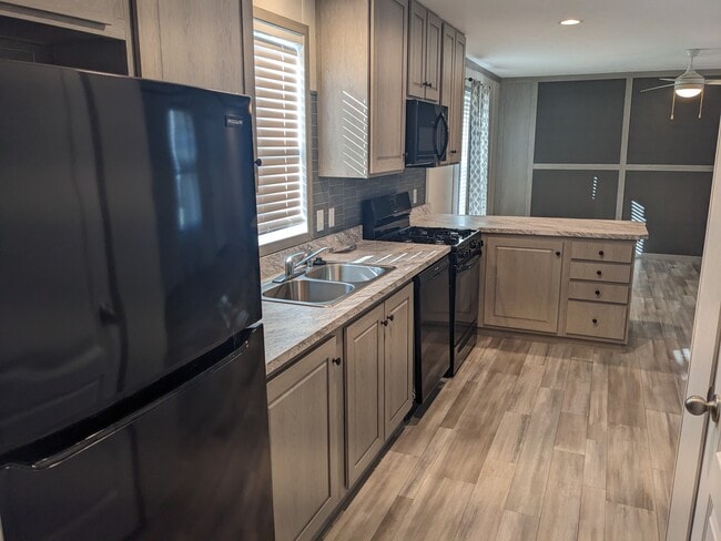 property at 3617 N Grand Ave E