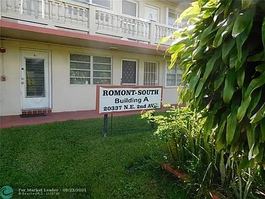 20337 NE 2nd Ave, Unit A-15 in Miami, FL - Building Photo - Building Photo