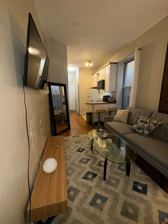 618 2nd Ave in New York, NY - Building Photo - Building Photo
