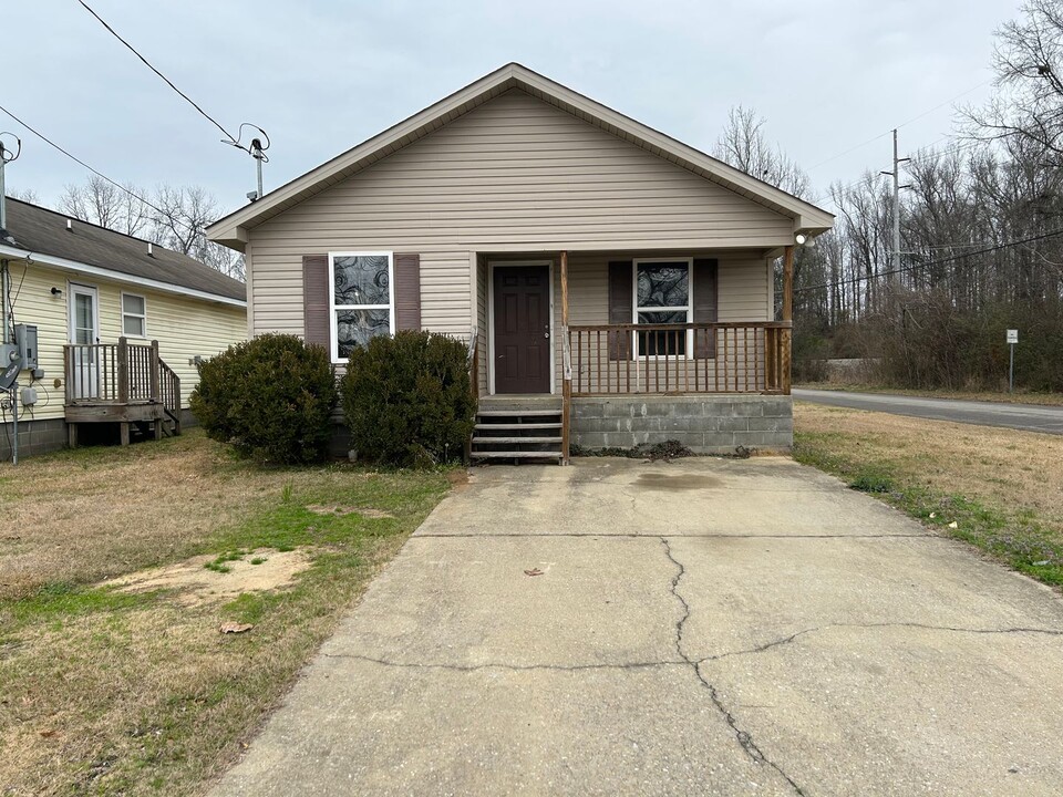 3502 13th St in Northport, AL - Building Photo