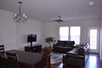 1718 Beacon Ln in Warrington, PA - Foto de edificio - Building Photo