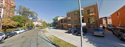 8719 Kingston Pl in Jamaica, NY - Foto de edificio - Building Photo