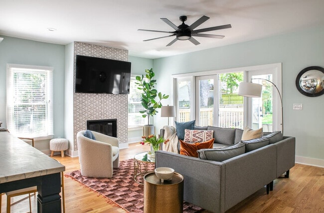 property at 1393 Glenwood Ave SE